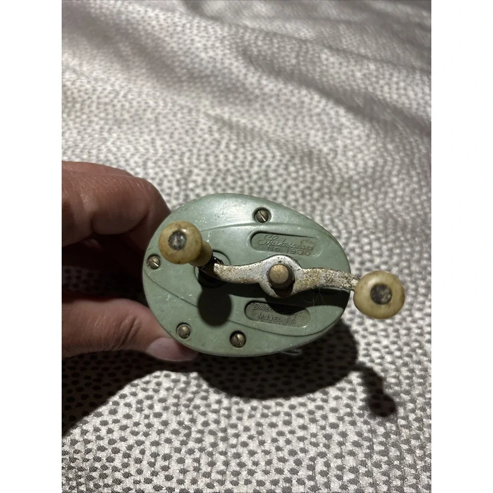 Vintage Shakespeare Direct Drive Reel No 1900 Model FG